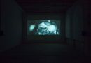 Zoran Naskovski, „Smrt u Dalasu” (2000/2001.) / Izložba „Refleksije našeg vremena: Akvizicije Muzeja savremene umetnosti 1993–2019.”